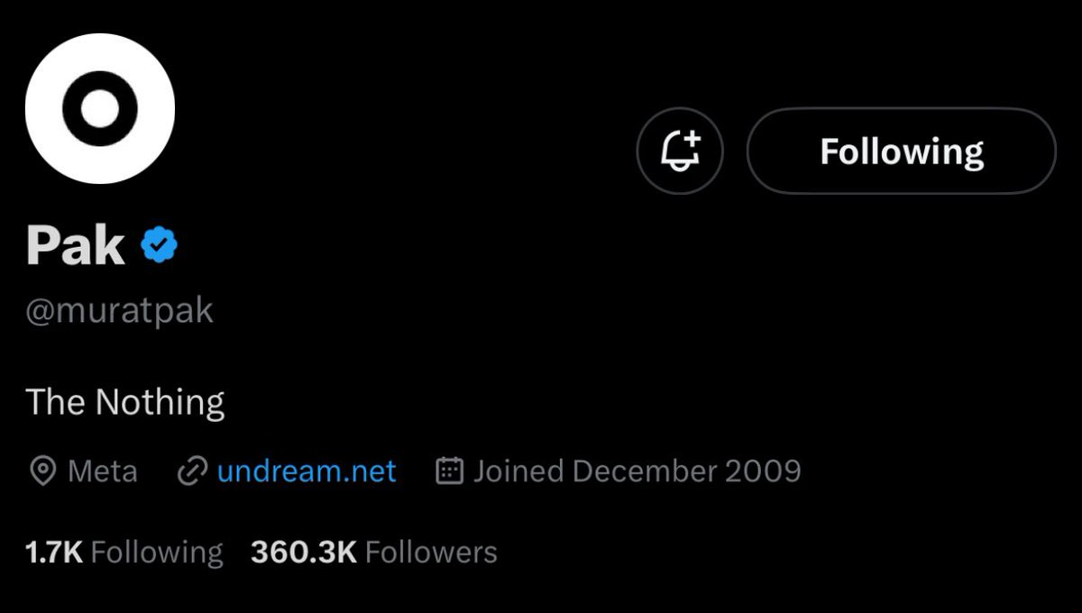 Props to this guy for pulling off the biggest heist in crypto history.

Extracted over 200 million dollars across various projects.

Now he just posts an insipidly cryptic emoji every 6 months.

Bravo 👏