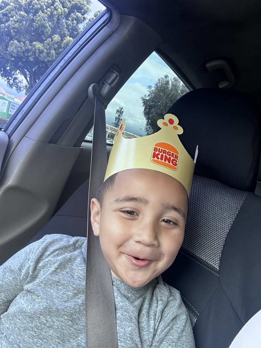 BiggFrank98's tweet photo. @NemoJNobody @YouKnowBall_pin @QBNR8R The best man in the game!! Watches every Sunday with his Dad!! ☠️🏴‍☠️ https://t.co/xRIiOCKIWf