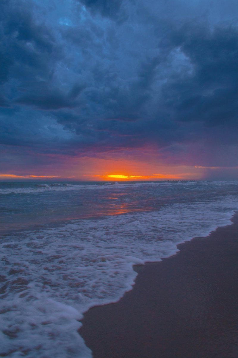 aestheticspost_'s tweet photo. sunset https://t.co/gFhBtIi8Gr