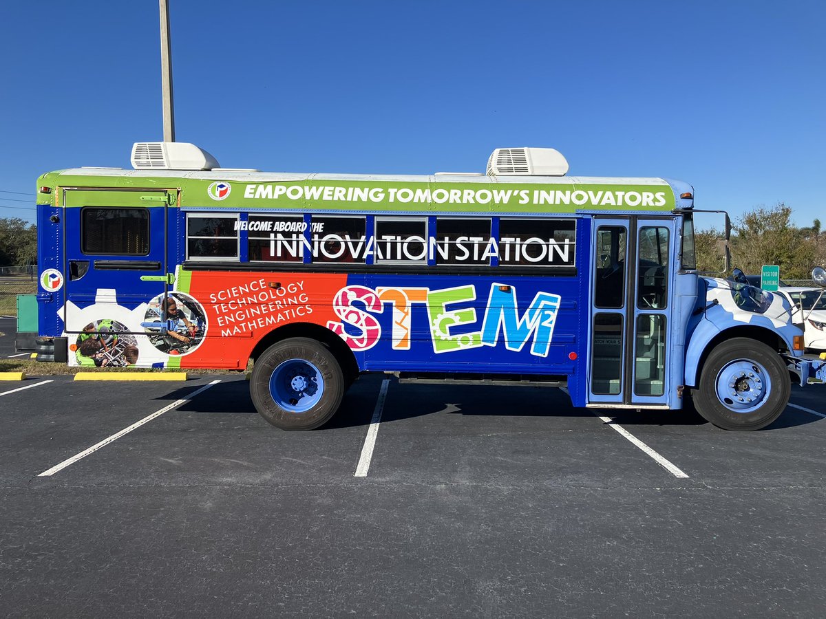 GSESPelicans's tweet photo. Gulfside is lucky to have the Innovation Station on their campus. https://t.co/INrfIfThZM