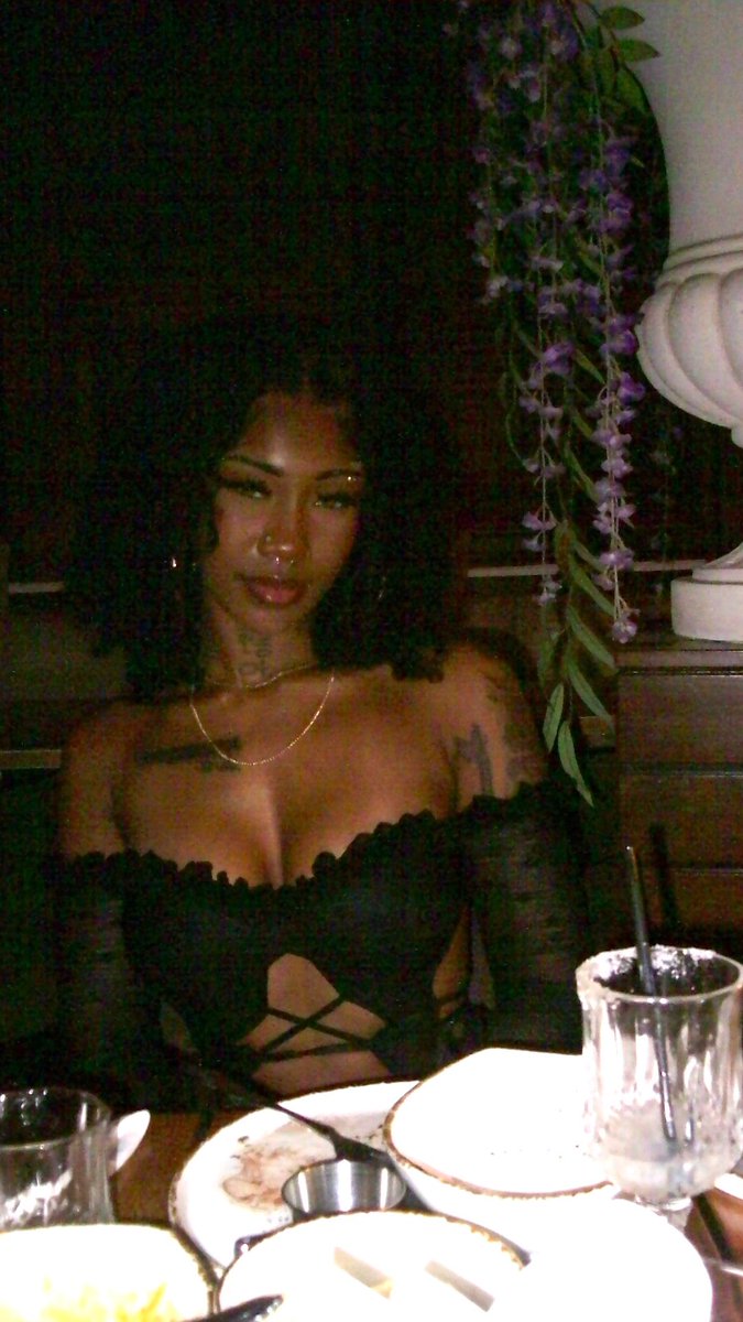 Nana Reckless ♌️ tweet media