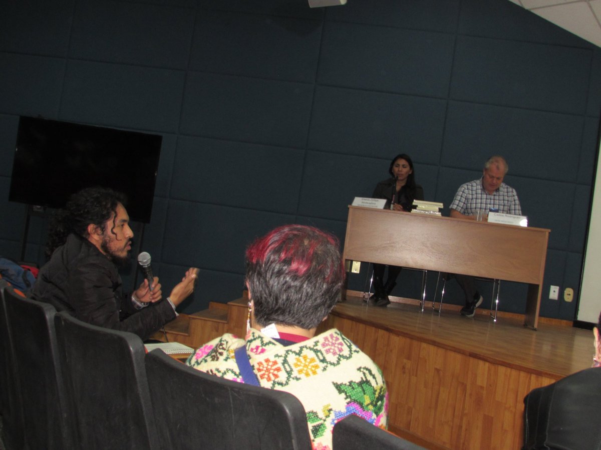 AsomaVenado's tweet photo. Gracias a todas y todos los que nos acompañaron en la @uamxoficial, especial agradecimiento a la Dra. Aleida Azamar por invitarnos al ciclo de cine documental "Territorios en Resistencia" y al Dr. Carlos Rodríguez por los comentarios 🫶🏽🎥🦌 https://t.co/CYlRdqURHk