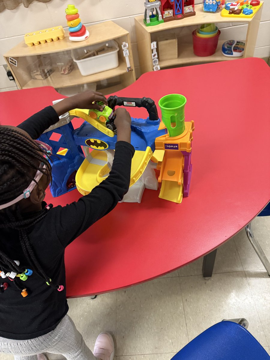 MrsPaczek's tweet photo. Having fun with a new cause and effect toy! They are definitely an Owl favourite! https://t.co/cDog1mLDKD