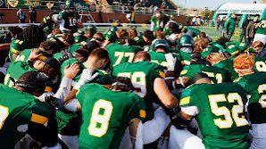 MicahCalhoun6's tweet photo. Thankful and increasingly grateful after speaking with @REALWHEAT6 to have received an Official Offer from @WSUWarriorFB #TrustTheProcess #WorkYourFaith #HardWorkGodFirst @RecruitNE_GA @RecruitGeorgia @MichaelWoosley @PrepSav @NathanDominitz https://t.co/cJ8IGc4qO6