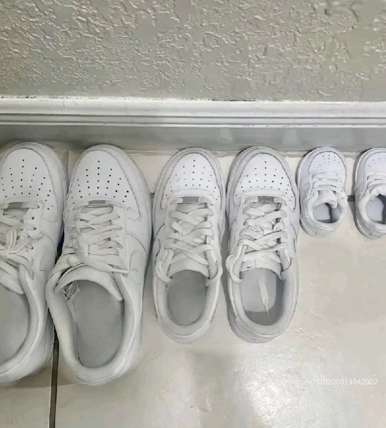 Indirectas_Tuit's tweet image. one day 🤍