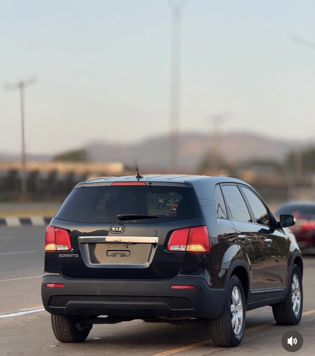 Automall_ng's tweet image. KIA SORENTO 2013 model 
Price:14.9
Duty: paid 
Location: Abuja 
#leak #AfeBabalola Naira
Retweet pls🙏 @el_uthmaan @moderate_ustaz @_hafsat_paki @___Bils @__yellows Retweet pls🙏