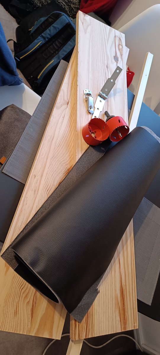 P'tit atelier bricolage chez StefHandler ?? 😝🐾