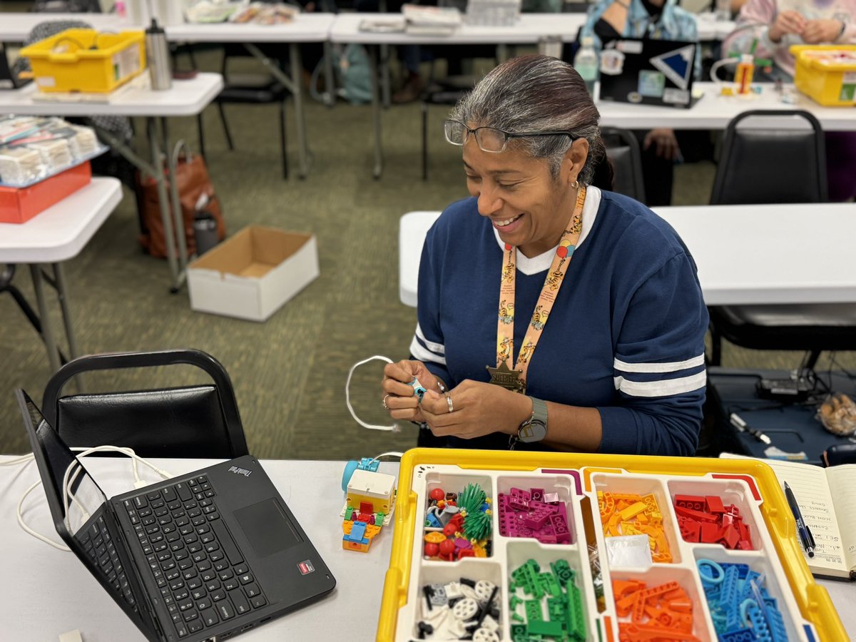 VolusiaSTEM tweet media