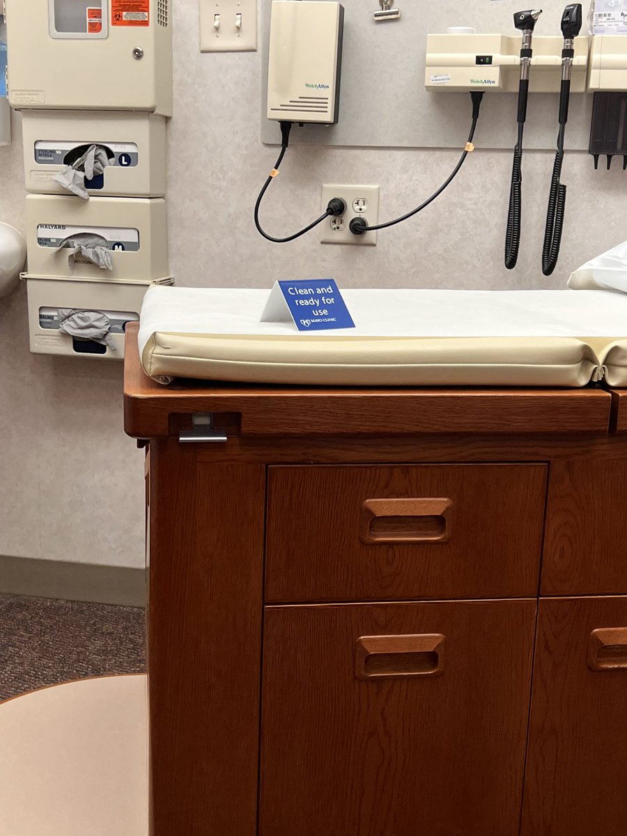 Ra©hel B. MLIS🌻☕️📚🎗 tweet media