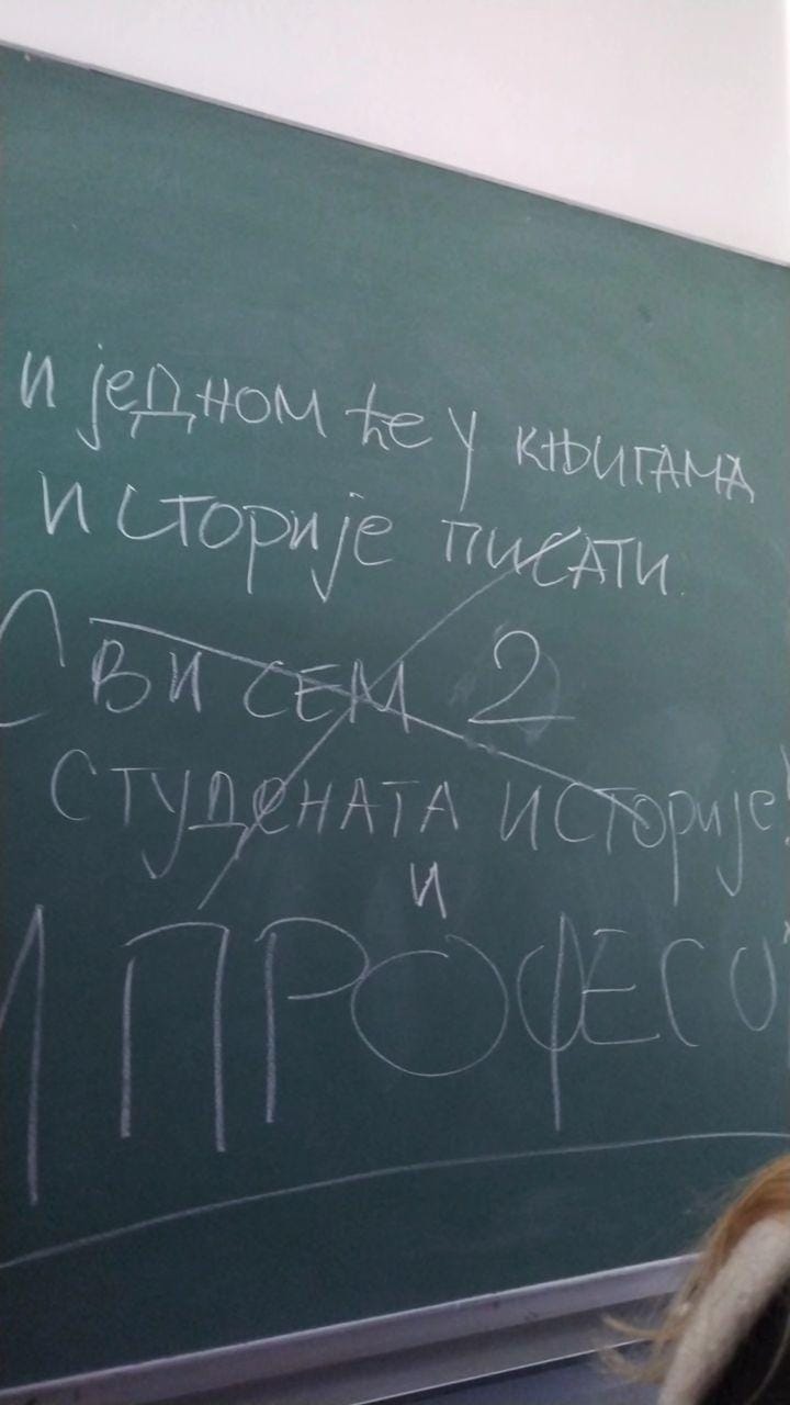 Gd6CAL5WoAAKZa8?format=jpg&name=large