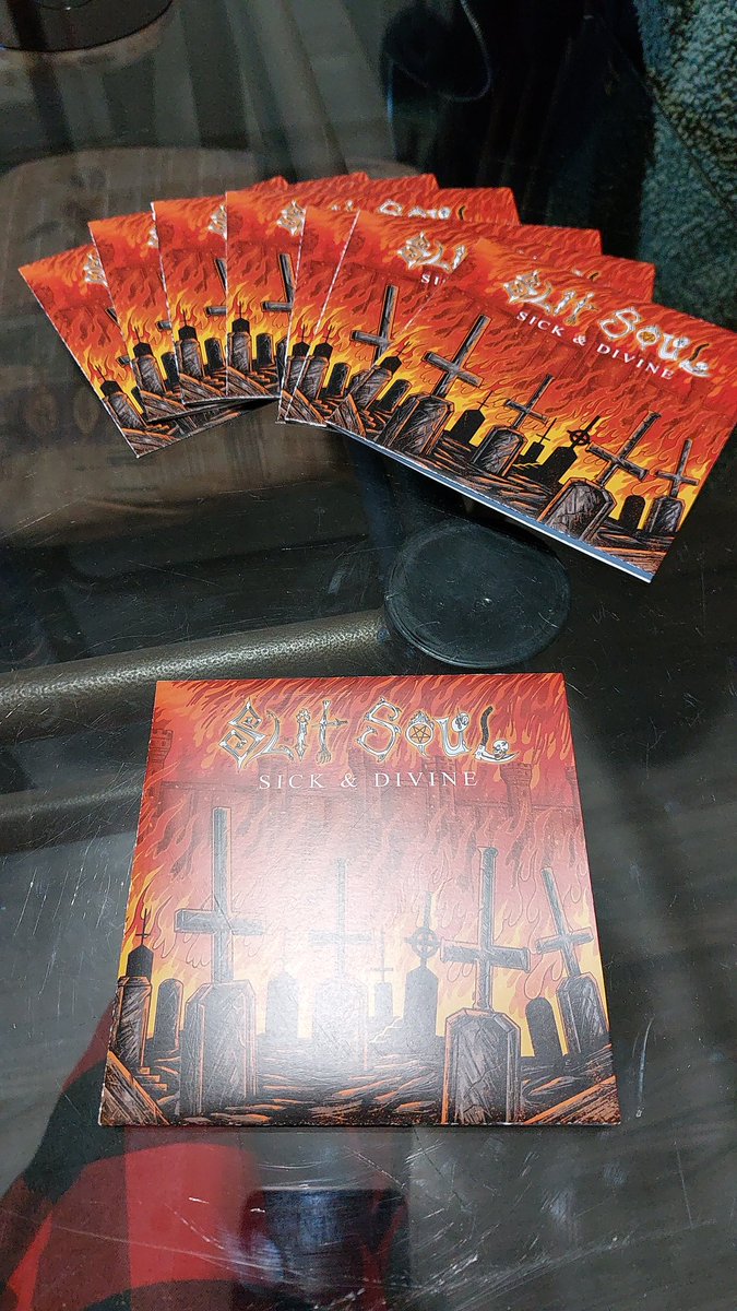 NathanRyanFrase's tweet photo. Discs are done. Let's go!
#DIY
#slitsoul 
#sickanddivine https://t.co/QZU6kn6uYx