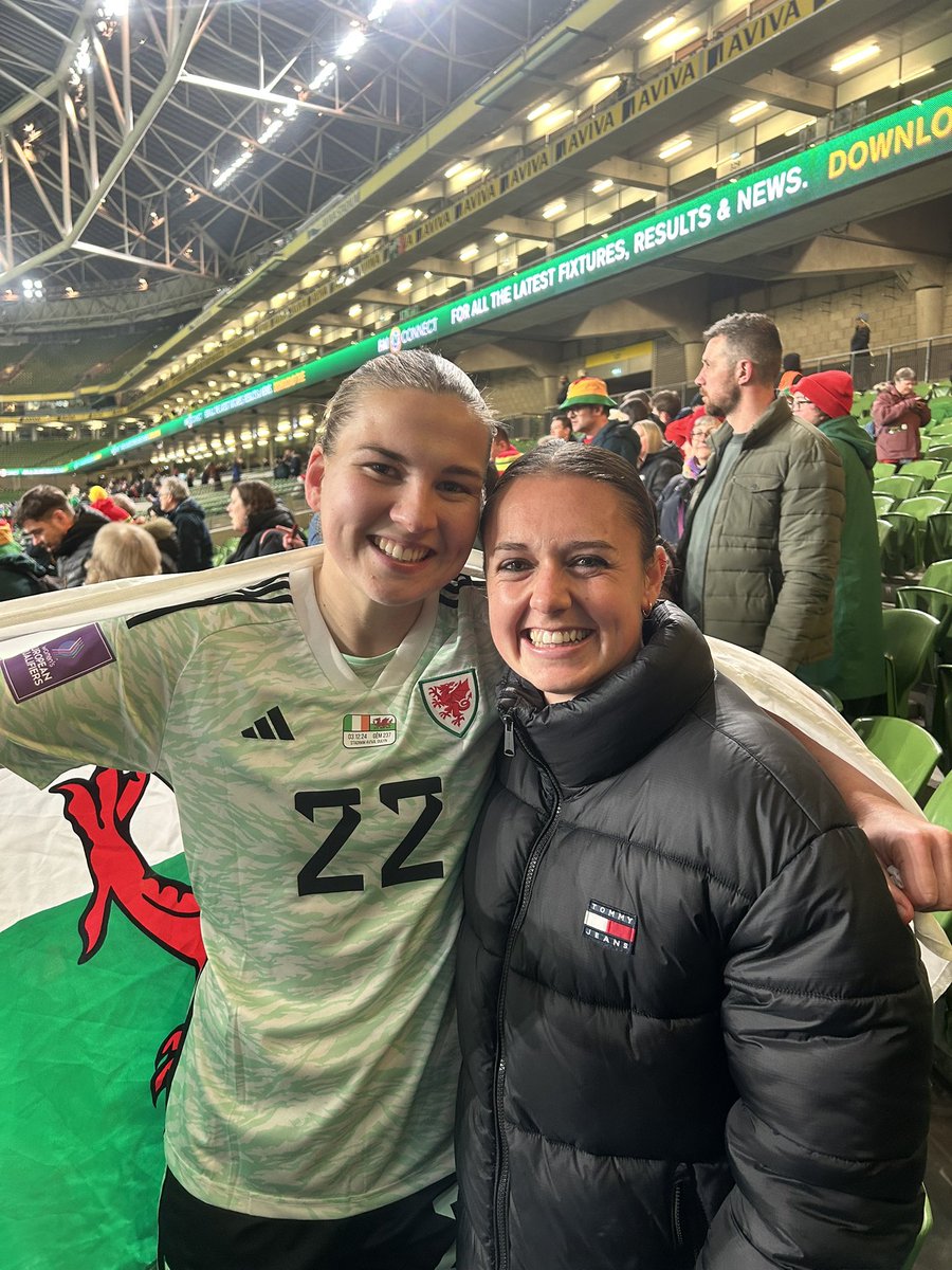 Leah Burridge tweet media