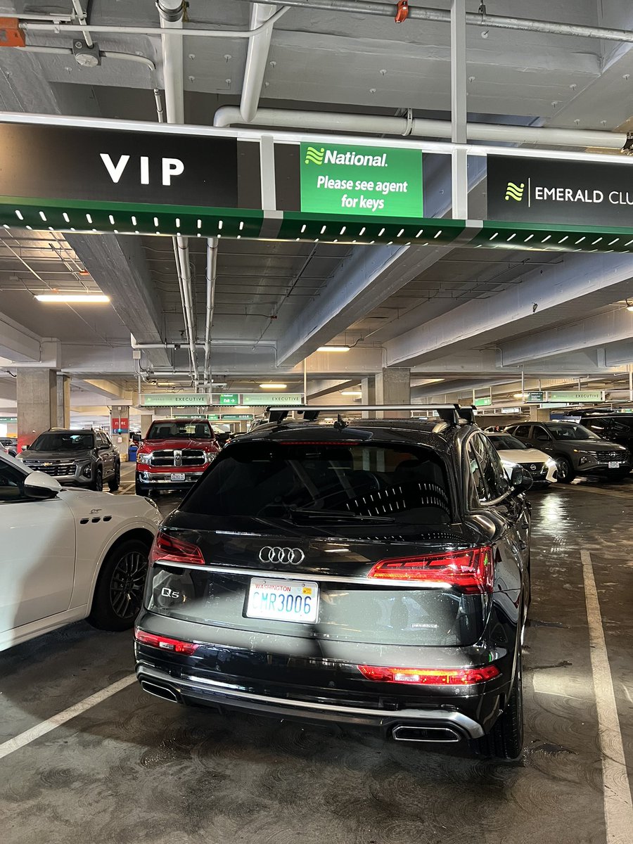 Chris Hatch tweet media