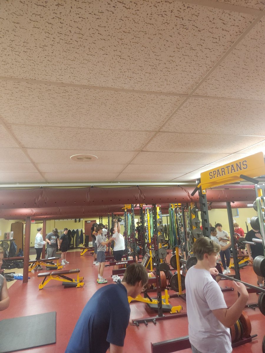 Feels good to be back in the weightroom.
It's the work you put in during the offseason that makes a difference during the season.
#Spartanstrong
#OX3