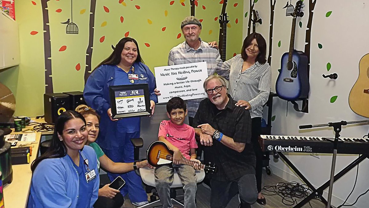 MusicHasHealing's tweet photo. This #GivingTuesday, help Music Has Healing Power bring music therapy to children in hospitals across the US &amp; Mexico! 🎶💙  Every gift, big or small, makes a difference in our mission of healing, hope &amp; compassion. 🌟

Visit: https://t.co/MxlUgYFLSk 
#MHHP #Donate https://t.co/utst558gzi