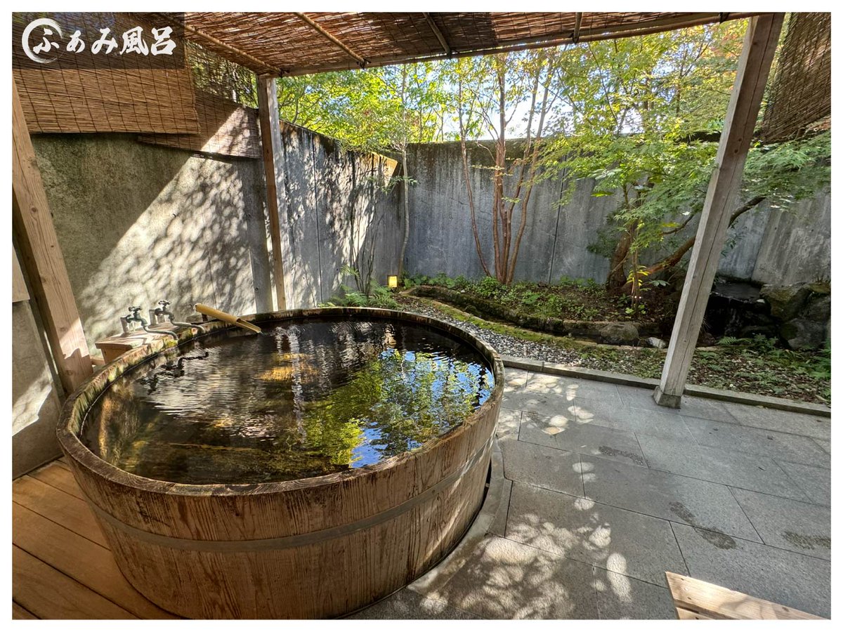 FamiFamiJp's tweet photo. 【佐賀県嬉野市の家族風呂】         
茶心の宿　和楽園の湯に行ってきました♨️ 
https://t.co/gTDgyDuFOi

半露天の家族風呂で紅葉や小川を眺め癒しの時間♪ヌルヌルの湯で肌にも◎エントランスでは可愛い亀が見れます♪ 

日帰り貸切温��� https://t.co/pFbIuknQqz