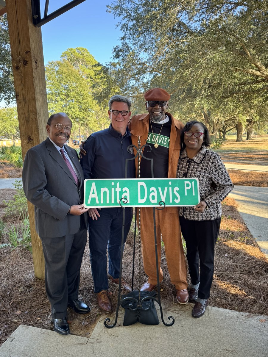 Today, the City of Tallahassee &amp; community joined in celebration to commemorate the late Civil Rights activist &amp; community advocate Anita Davis. Following approval by the City Commission in October, Anita Davis Place now proudly reminds residents about her impactful legacy.