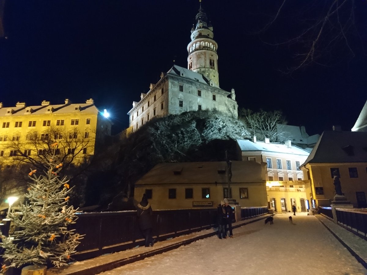 🇨🇿🎶📹 Bohemian #Christmas: 
Štědrej Večer Nastal - Český Krumlov (CZ), 2017.12.10. 
👉open.substack.com/pub/andreagera…
(Video + photo gallery)

#GerákAndrea #AndreaGerak #Czech #Vánoce #karácsony #acapella #ének #song #traditions #CeskyKrumlov #Czechia #Bohemia