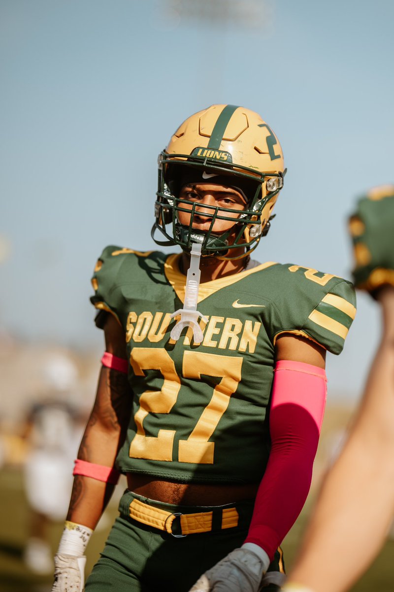 Iamhm18's tweet image. I’ll be entering the portal as an Redshirt freshman. I appeared in 3 games this past season

4 years of eligibility remaining! 

Here’s film from this past season !

Here’s a link to my High school film as well 
hudl.com/v/2LeKUZ