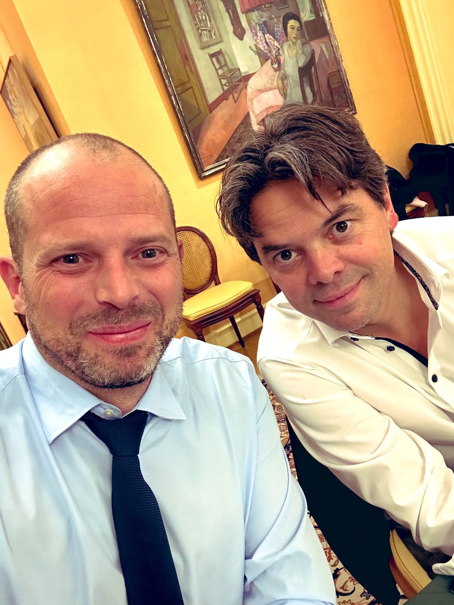 Theo Francken (@franckentheo) on Twitter photo Onderhandelingen Defensie afgerond voor vandaag. We bouwen onze strijdkrachten terug op.
<a href="/PeterBuysrogge/">Peter Buysrogge ✌</a> Onderhandelingen Defensie afgerond voor vandaag. We bouwen onze strijdkrachten terug op.
<a href="/PeterBuysrogge/">Peter Buysrogge ✌</a>