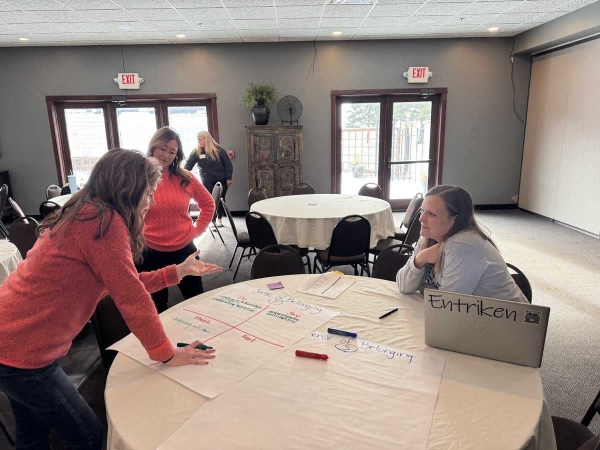 Miss Field tweet media