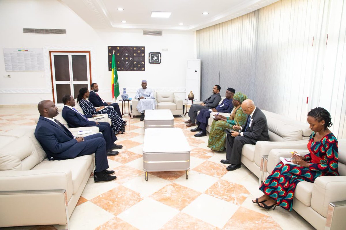 Mohammed Abdiker (@abdikerm) on Twitter photo Pleasure meeting Major General Abdoulaye Maiga Prime Minister & Head of Government of Mali @Colonel_Maiga Thank you for the audience and for outlining the government’s priorities on migration. <a href="/UNmigration/">IOM - UN Migration 🇺🇳</a> stands ready to support Mali’s efforts in these key areas. <a href="/Dr_BoubacarS/">SEYBOU BOUBACAR</a> Pleasure meeting Major General Abdoulaye Maiga Prime Minister & Head of Government of Mali @Colonel_Maiga Thank you for the audience and for outlining the government’s priorities on migration. <a href="/UNmigration/">IOM - UN Migration 🇺🇳</a> stands ready to support Mali’s efforts in these key areas. <a href="/Dr_BoubacarS/">SEYBOU BOUBACAR</a>