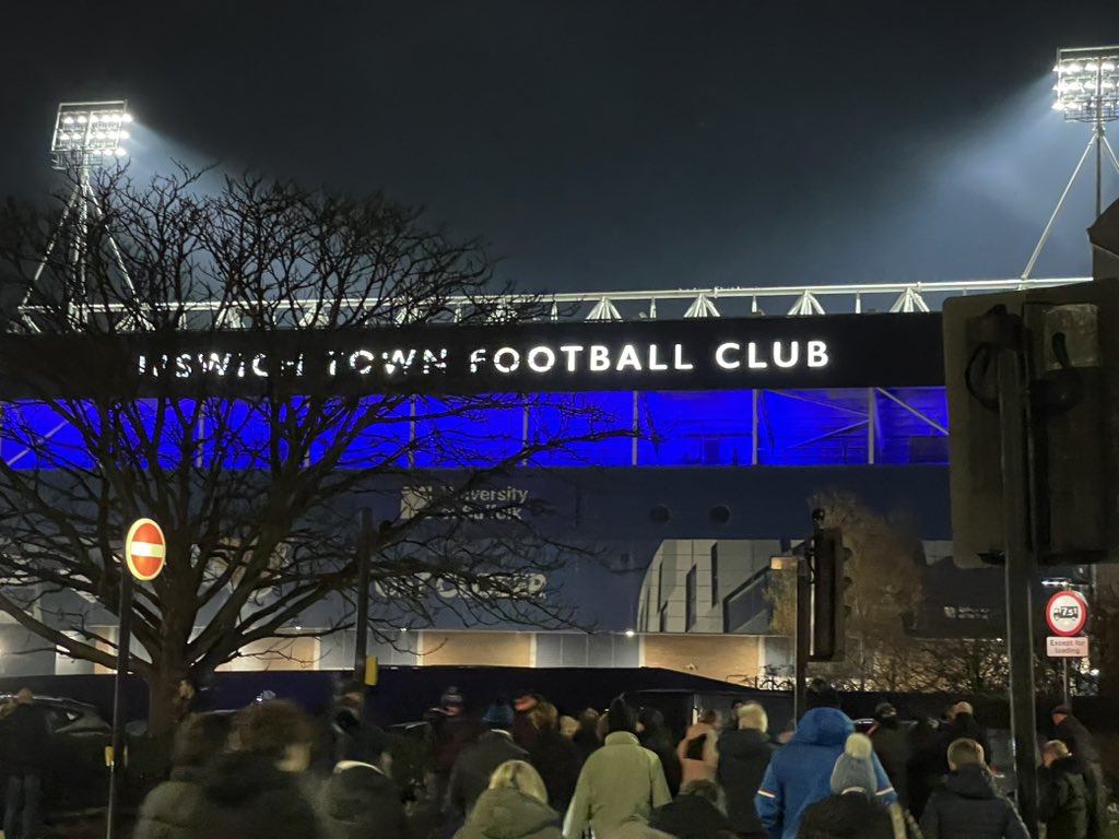 official_Edstar's tweet photo. Hold that Ipswich, let’s fucking go get in Palace what a huge result for our season https://t.co/3HcDS8BrZ2