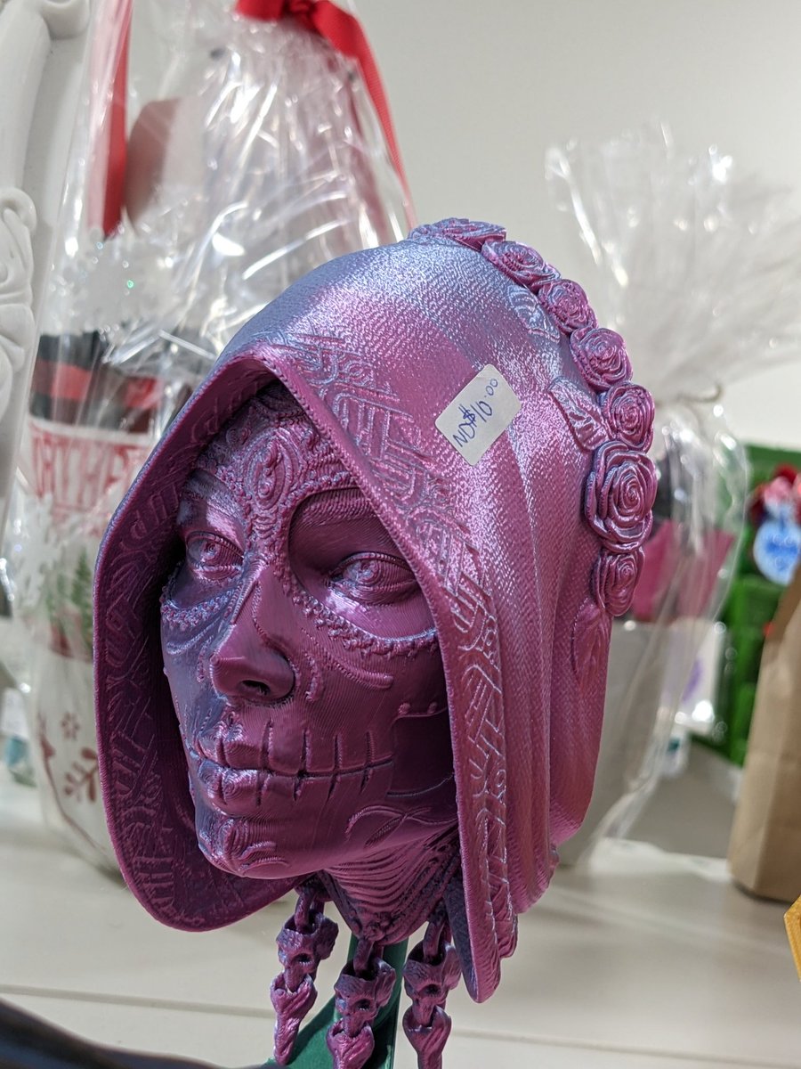Add some #fun to your #holidays with Nerdiy Studios. So many fun #Friends, #fidgets, and #whatchamacallits. Makes the #perfect #gift of any age.

Maker's Market is located at 3069 Dundas St W #Toronto. Open daily 11 to 6.
