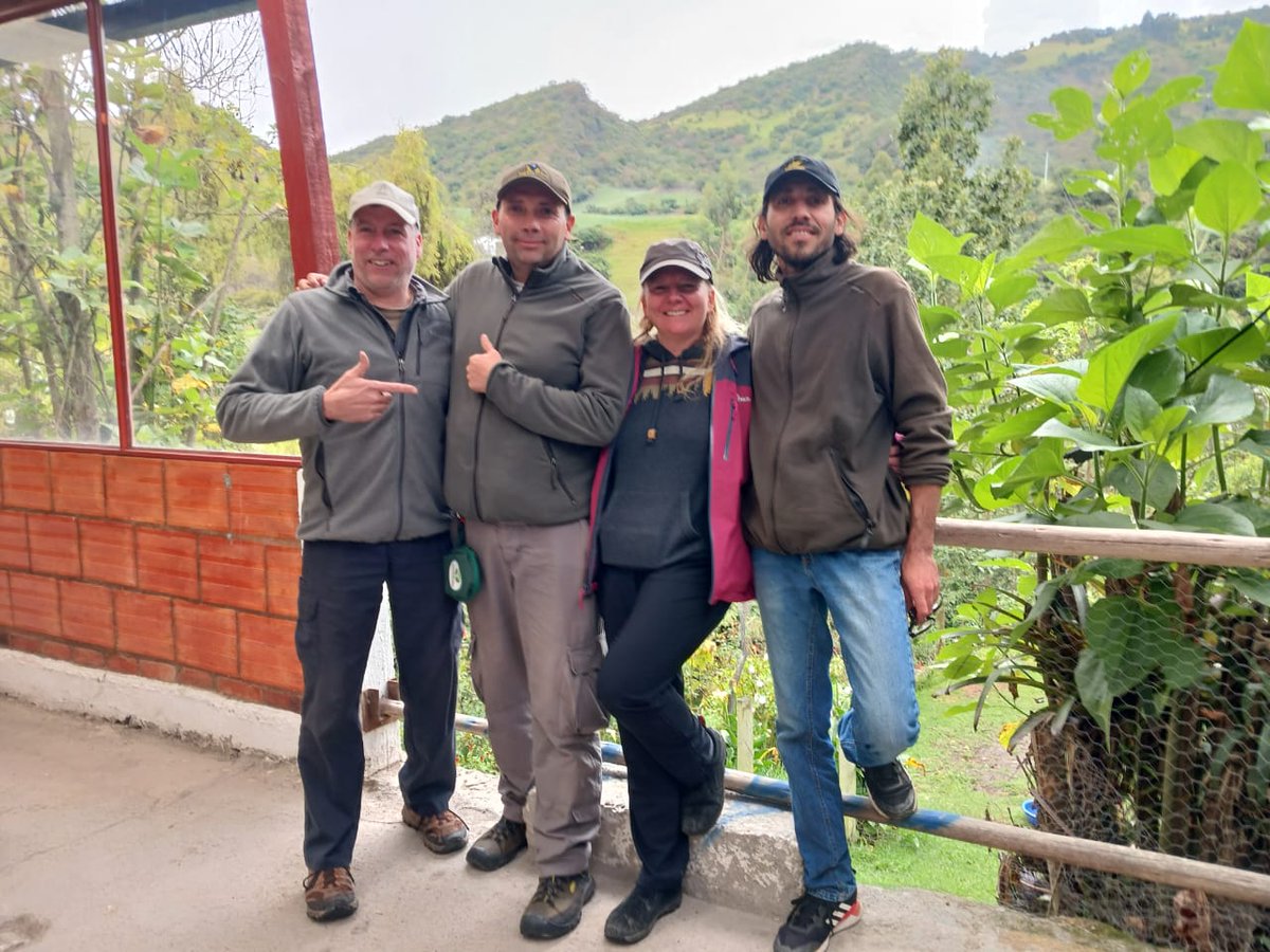 ReservaChiguaza's tweet photo. Salud!!!
Siempre es grato compartir un delicioso Ajiaco Santafereño con nuestros amigos pajareros aquí en Reserva Chiguaza.
#elpaísdelasaves #comidalocal #Usme #ajiacosantafereño #pajareros https://t.co/WSV5rTmQlU