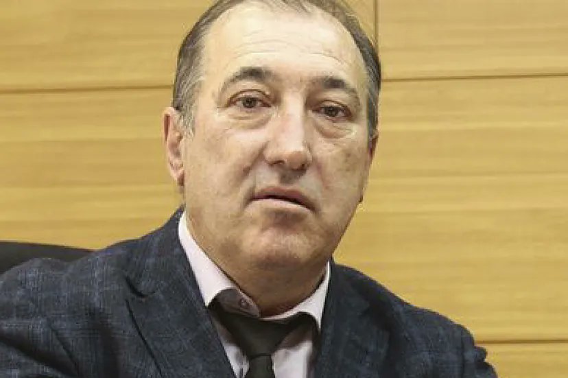 RubenSanchezTW's tweet photo. Este es Manuel Piñar, el juez que envió a prisión a Juana Rivas y obligó a que sus hijos fuesen a vivir con Francesco Arcuri, que acaba de ser acusado por la Fiscalía italiana de someterlos a violencia física, amenazas y vejaciones. https://t.co/gO2g3AVS3n