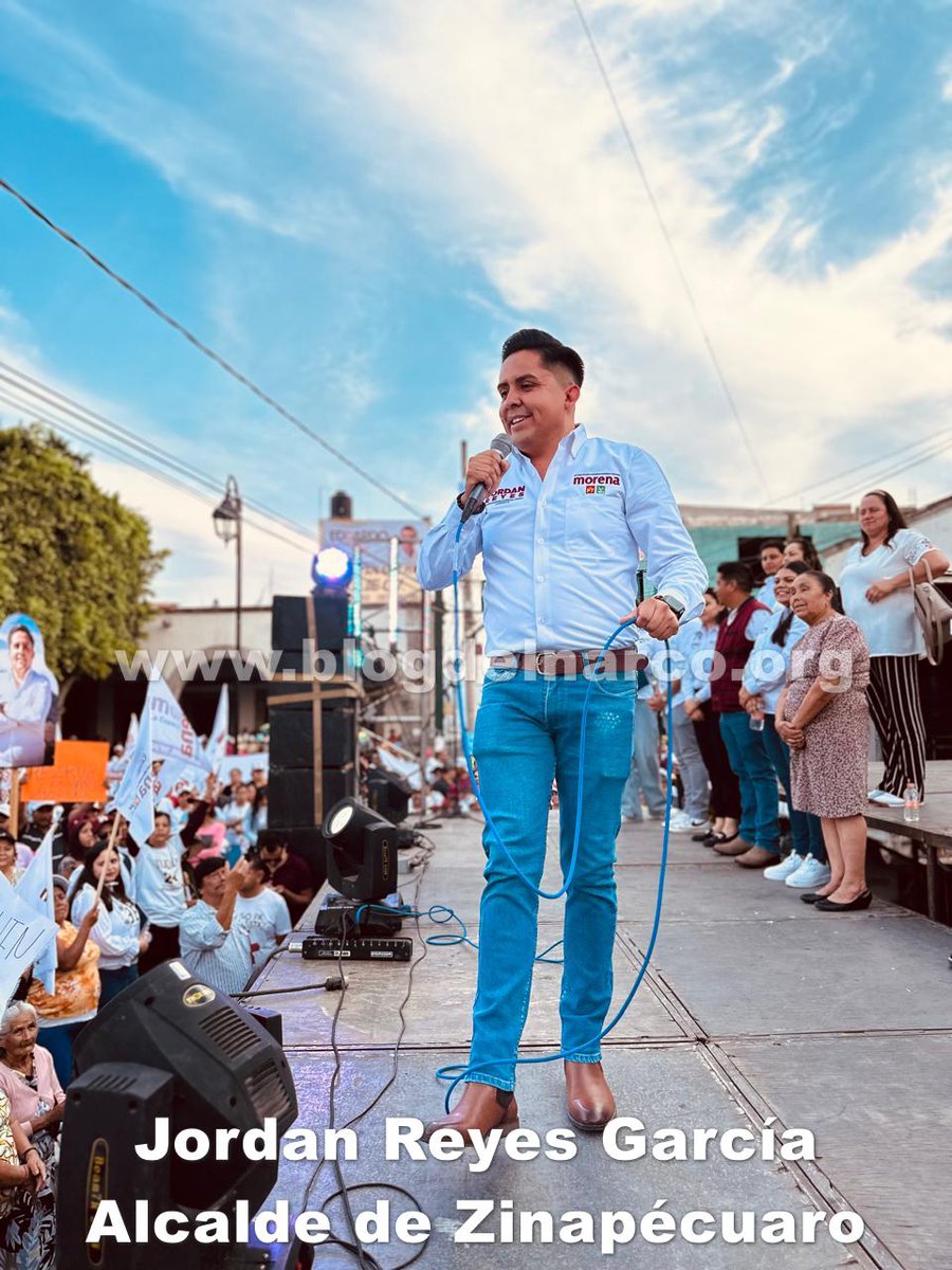 blogdelnarcomex's tweet photo. Localizan descuartizado y con un Narcomensaje a Heriberto González, Tesorero de Zinapécuaro, Michoacán, funcionarios están en la nómina del Grupo X que hicieron alianza con El Marro, Jordan Reyes García, su presidente Municipal, se ríe, niega hechos de violencia, que el CJNG lo está cazando y ordeno no revelar el Narcomensaje (Información en el enlace) https://t.co/lmhkipkHcU