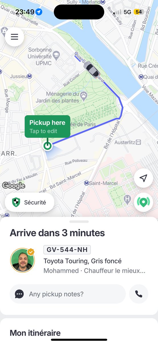 prune_meh's tweet photo. @boltapp on en parle de votre chauffeur qui allait me faire attendre 20 minutes dans la rue à presque minuit sans me prévenir de son changement d’itinéraire ?? scandaleux. https://t.co/eULg6gB97Q