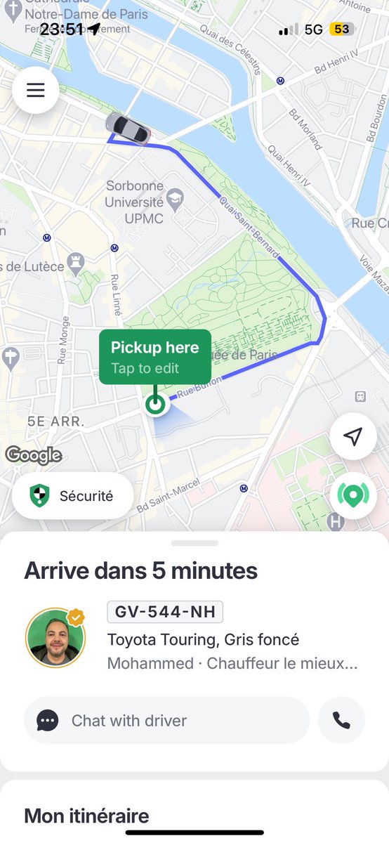 prune_meh's tweet photo. @boltapp on en parle de votre chauffeur qui allait me faire attendre 20 minutes dans la rue à presque minuit sans me prévenir de son changement d’itinéraire ?? scandaleux. https://t.co/eULg6gB97Q