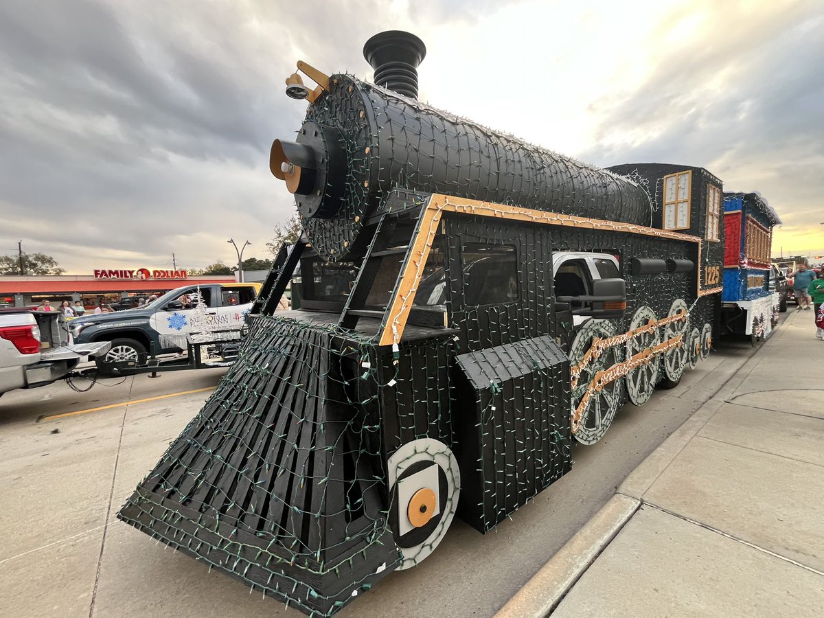 HumbleISD's tweet photo. 😳 … The Polar Express has pulled into the station and is ready for the 33rd Annual City of Humble Christmas Parade of Lights!!! 

Check out this amazing float by Humble ISD Operational Support Services!! Parade begins at 6:30 p.m. #ShineOn https://t.co/Em8HF6CPIm