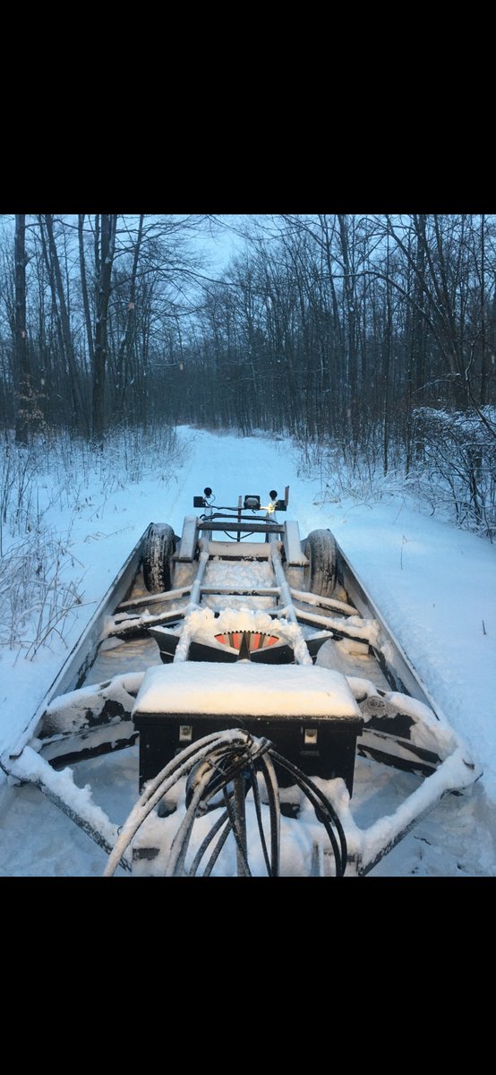 Guys are busy packing down trail. Looks like Mother Nature might be cooperating this year🤞