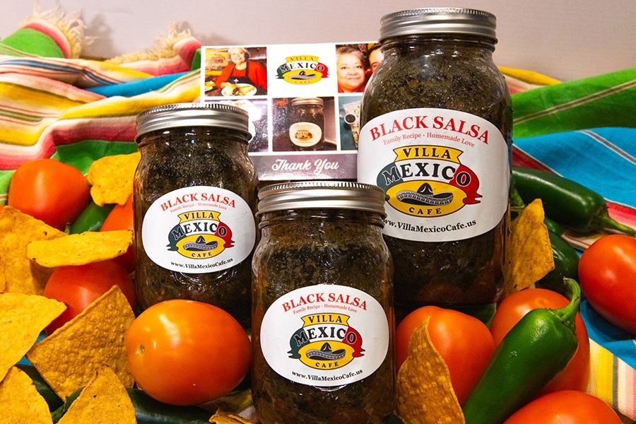 #MINFoodie5 alum Villa Mexico Cafe's Black Salsa is featured in this holiday foodie gift guide from <a href="/BostonMagazine/">Boston Magazine</a>: buff.ly/41b99fh
#holidays #gifts #foodie #salsa