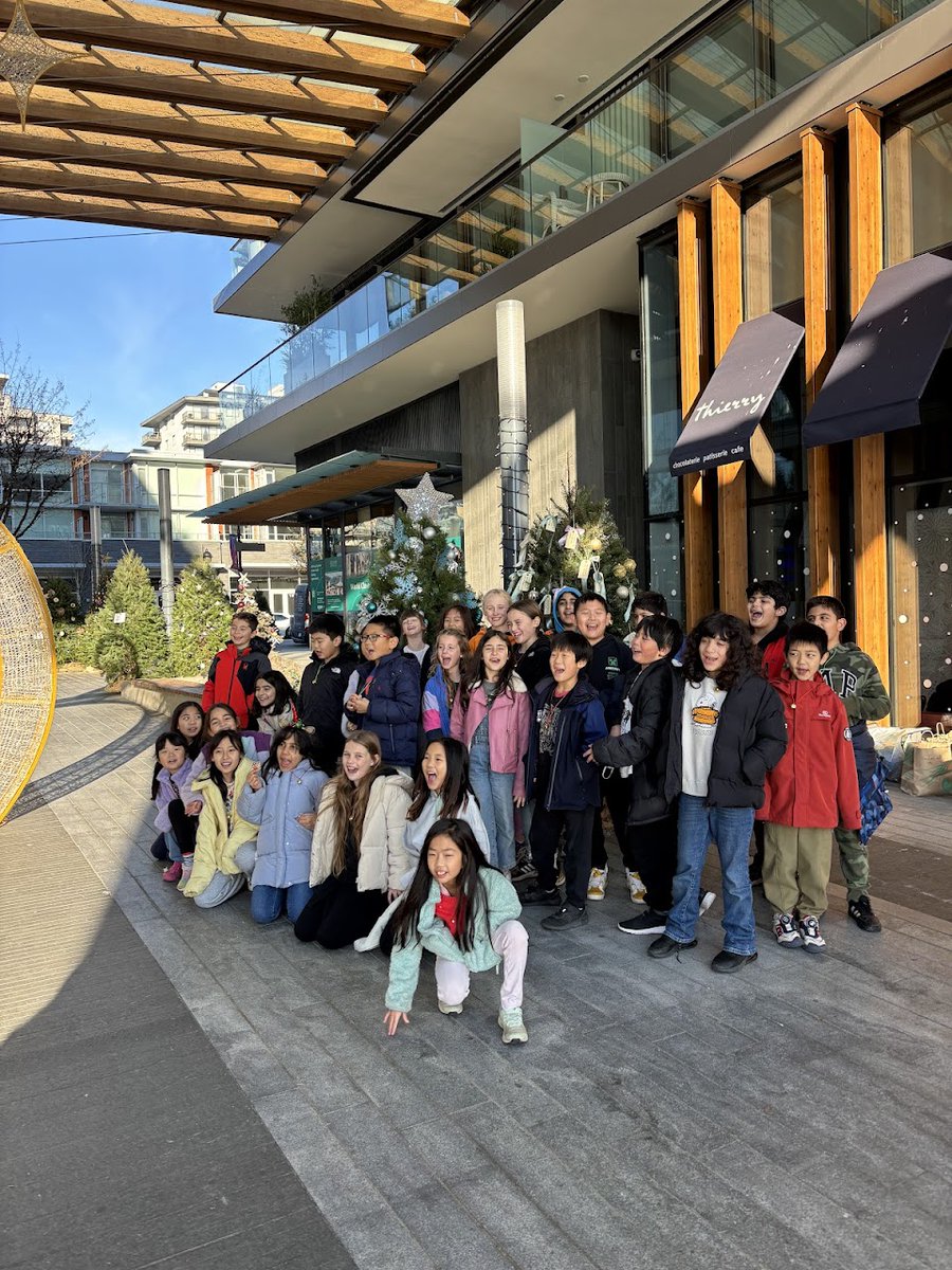 Ridgeview Elementary (@ridgeviewdragon) on Twitter photo <a href="/RidgeviewDragon/">Ridgeview Elementary</a> Division 8 worked with our RPAC to make Christmas tree ornaments for the Ridgeview Tree at the Festival of Lights along the Ambleside and Dundarave waterfront! #westvaned today. Joy was in the air! <a href="/RidgeviewDragon/">Ridgeview Elementary</a> Division 8 worked with our RPAC to make Christmas tree ornaments for the Ridgeview Tree at the Festival of Lights along the Ambleside and Dundarave waterfront! #westvaned today. Joy was in the air!
