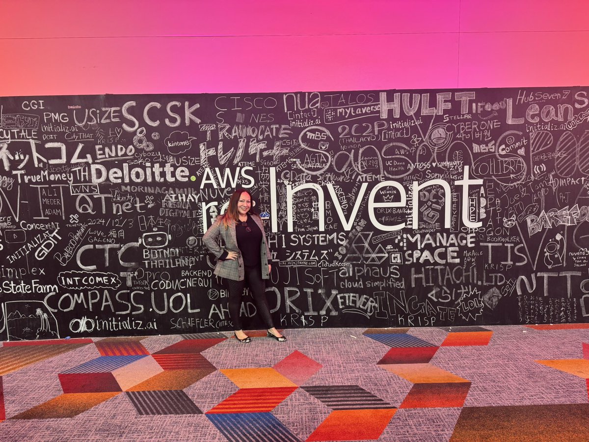 VanessaAlvarez1's tweet image. 10 years ago I attended my first #AWSreInvent2024 as part of the S3 team and moved to Seattle. The evolution is nothing short of amazing and can’t wait to see what the next 10 years bring!