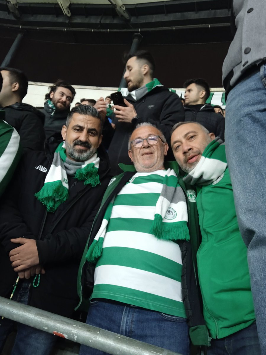 En büyük omu bilmem ama çok büyüksün
<a href="/ibrahim_Apali/">İbrahim Apalı</a> reis
İbrahim apalı diye yazılır adam diye okunur💚🤍💚🤍