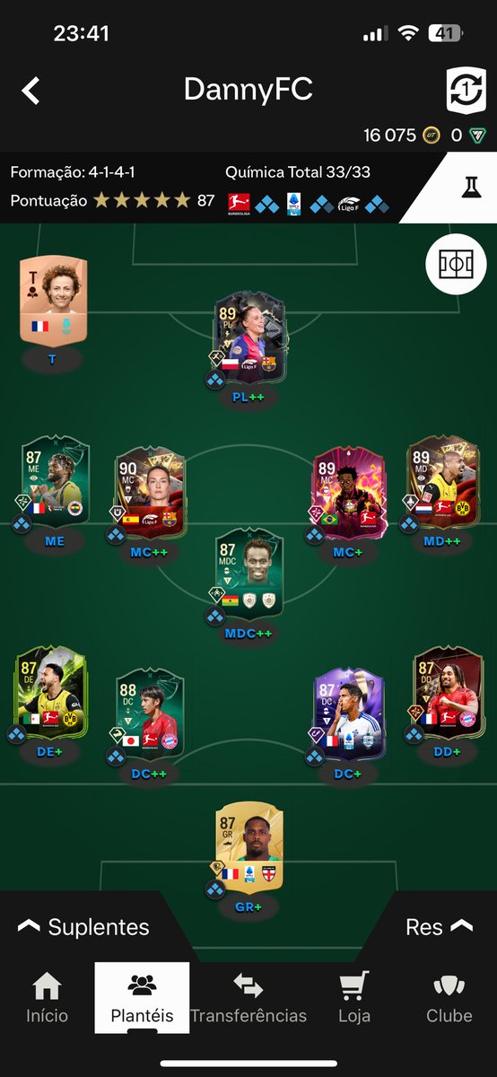 Dannyflm10's tweet photo. @RobosFUT Should I do patri ? I could bench Saint and put ze in his place and then patri on the mid but idk https://t.co/gjQfG3Lu0t