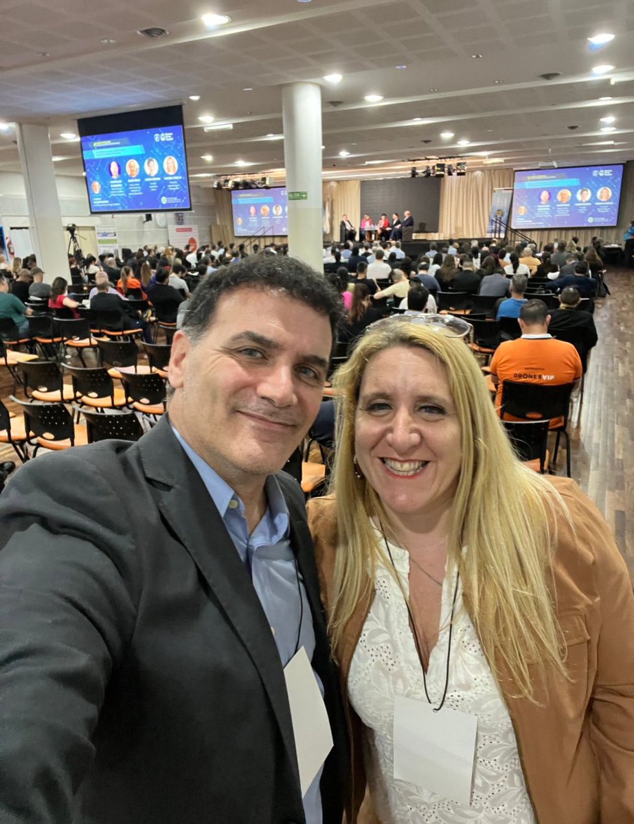 4° Congreso Internacional de Delitos Asistidos Tecnológicamente, organizado por la Superintendencia Lucha contra el Cibercrimen, Policía de la Ciudad.
Agradezco a <a href="/baltasatr/">Baltasar Satriano</a> y <a href="/cgabrielrojas/">Carlos Gabriel Rojas</a> y a todo el equipo de Cibercrimen por el trabajo realizado.
<a href="/criml4b/">Criml4b</a> presente!
