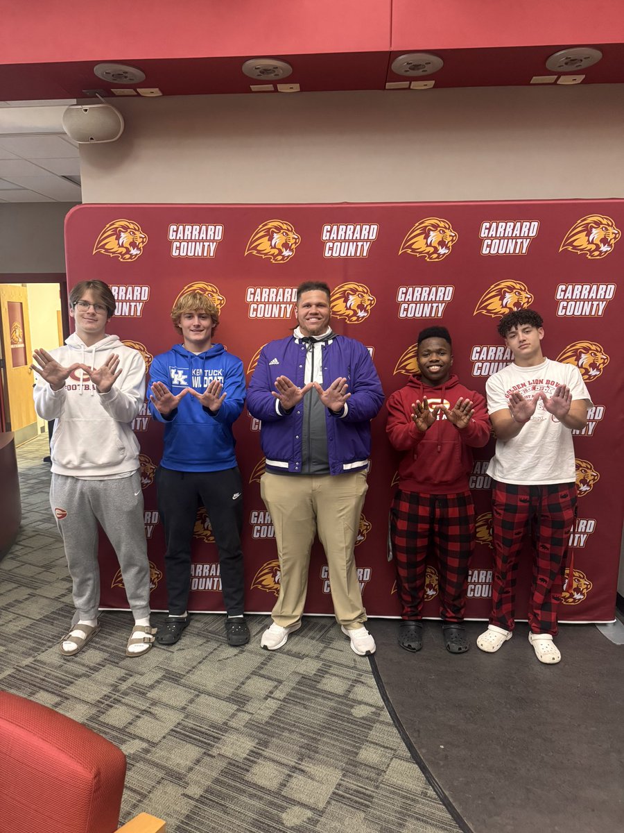 Thanks <a href="/kwc_football/">Kentucky Wesleyan Football</a> <a href="/Playmakerhaddox/">Coach Nick Haddock</a> for coming out today to check out some
Golden Lions