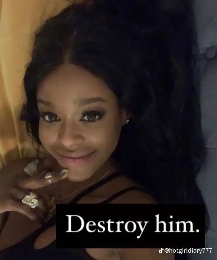 PEACHYBLACKG0RL's tweet photo. mars retrograde starts on friday https://t.co/fYLLTFSGqe