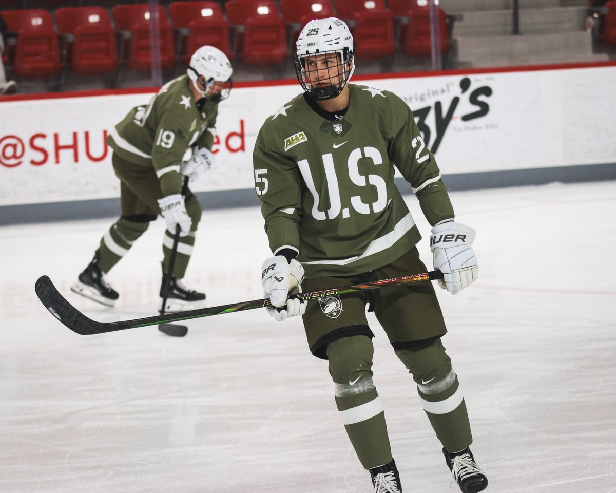 ArmyWP_Hockey's tweet photo. 🟢🇺🇸🫡

#GoArmy https://t.co/yB1HNnXgCG