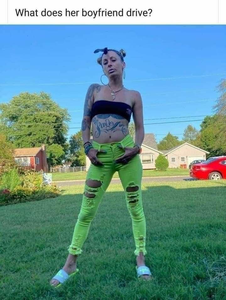 Revolutioig9's tweet photo. Wonder what part of the White Ghetto she from? https://t.co/kNU7mIuNxz