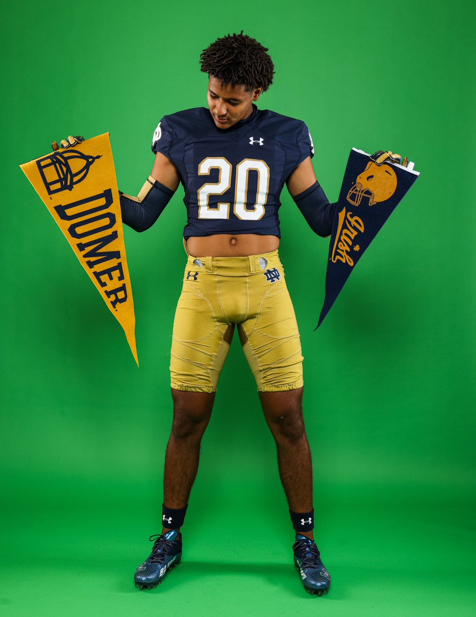 Signing Day tomorrow! Go irish ✍️