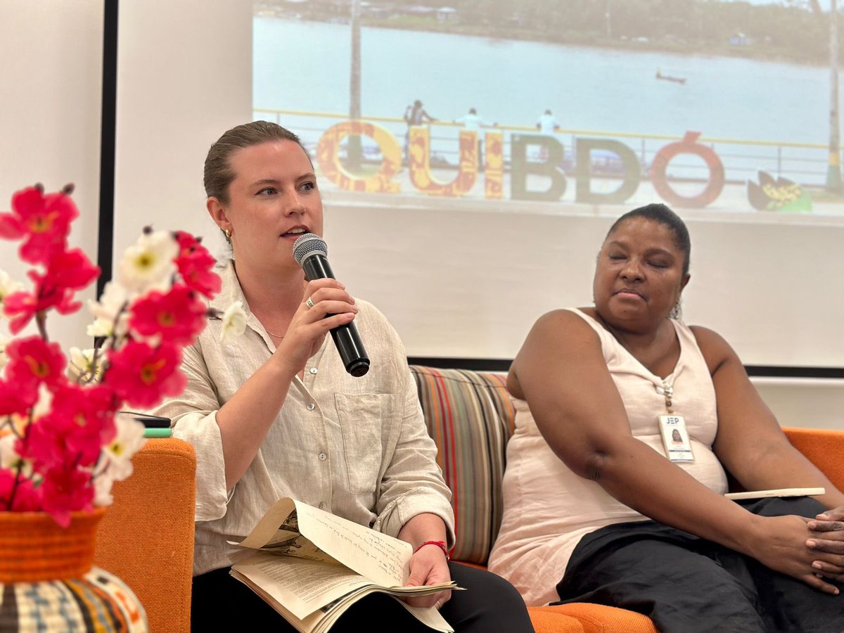 MisionONUCol's tweet image. #FirmesConElAcuerdo | Con un conversatorio en el que se escucharon las voces de víctimas, defensores y defensoras de derechos humanos, firmantes de paz, instituciones y comunidad internacional, se conmemoró en #Quibdó el 8.º aniversario del #AcuerdoDePaz. 🧵