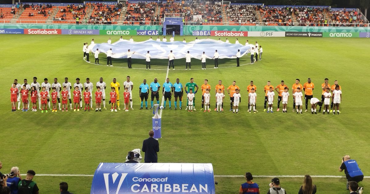 BennyMetz's tweet photo. Ahora en Santiago, apoyando a los nuestros @CibaoFC https://t.co/UuYb2bADYC