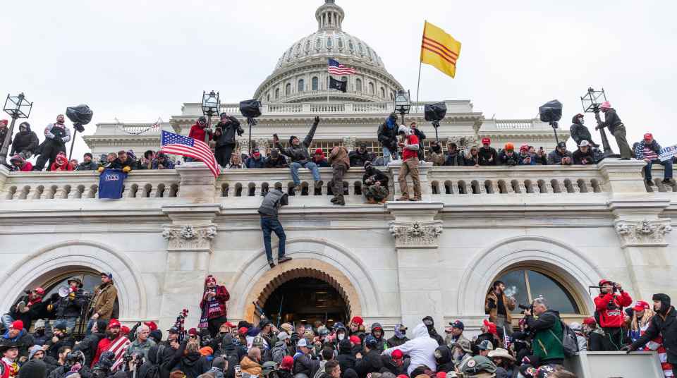 cmiller1123's tweet image. south carolina fans outside the CFP HQ