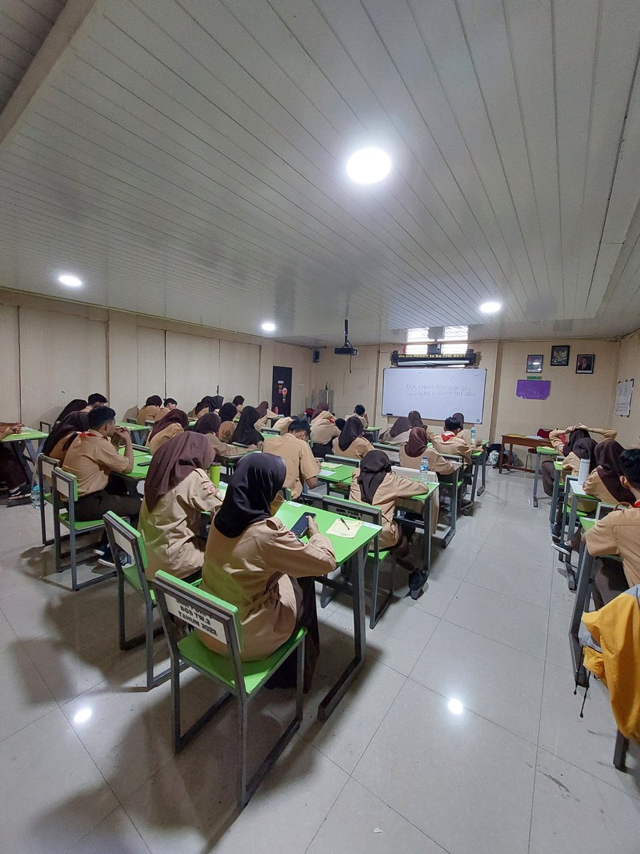 bobalatte0711's tweet photo. Bukan masalah gua kalo ngawas ketat bgt wara wiri, itu cuma pelarian aja biar gak ngantuk https://t.co/KndK08lpQ7